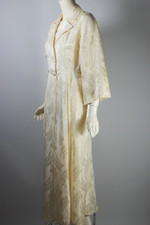 vintage pinup robe dressing gown 1940s bridal wedding cream brocade Art Deco pattern ivory cream off-white 28 waist XS-S