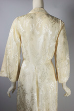 vintage pinup robe dressing gown 1940s bridal wedding cream brocade Art Deco pattern ivory cream off-white 28 waist XS-S