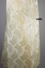 vintage pinup robe dressing gown 1940s bridal wedding cream brocade Art Deco pattern ivory cream off-white 28 waist XS-S