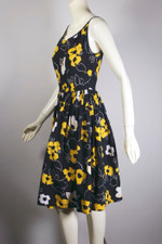 vintage 1950s pin-up sundress black gold white floral cotton pique XS 24 25 inch waist
