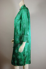 emerald green robe dressing gown 1960s vintage evening coat  loungewear size S 36 inch bust