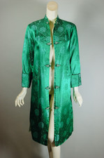 emerald green robe dressing gown 1960s vintage evening coat  loungewear size S 36 inch bust