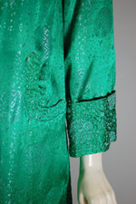 emerald green robe dressing gown 1960s vintage evening coat  loungewear size S 36 inch bust