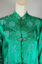 emerald green robe dressing gown 1960s vintage evening coat  loungewear size S 36 inch bust