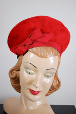 tall bubble crown beret hat 1960s red fuzzy fur felt grosgrain bow trim