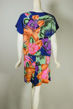 wide leg shorts and top set early 80s New Wave era loose fit tropical Hawaiian floral print rayon S-M