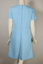white blue aqua geometric textured dots 1960s 70s polyester shift mini dress size M