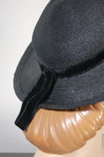 wide brim schoolgirl style black straw hat vintage 1950s velvet band goth garden party wedding