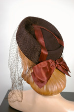 1940s tilt hat brown felt pillbox with chin-length veil New York Creation label