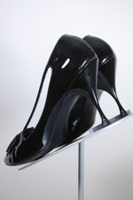 Herbert Levine early 1960s stiletto pumps black patent leather heels size 10B