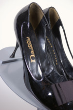 Herbert Levine early 1960s stiletto pumps black patent leather heels size 10B