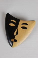 vintage 80s brooch pin blonde and black wood 2-tone face or mask design
