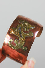 1950s 1960s wide copper cuff bracelet Mexico mixed metals applied brass lizard with abalone shell inlay