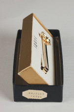 unused in original box 1940s 50s SWANK tie clip bar musician treble clef design goldtone