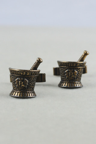 mortar and pestle pharmacist gift RX novelty design cufflinks 1950s 1960s midcentury menswear