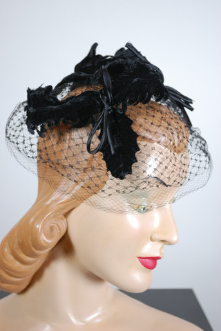 holiday party vintage hat black velvet holly leaves feathers 1960s fascinator with veil