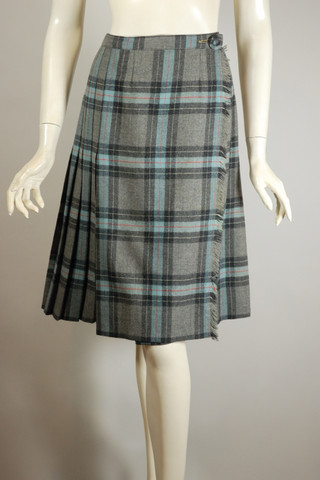 1950s plaid wool pleated skirt light academia collegiate style S 26-28 inch waist