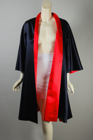 reversible red black silk satin clutch coat formal evening wear 1960s size S M