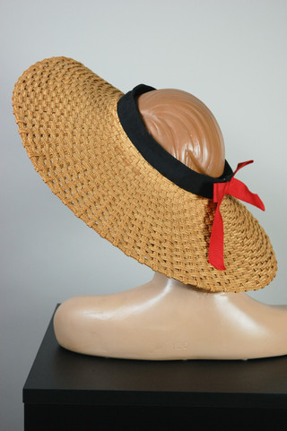 1930s 1940s sun hat golden tan straw halo hat open crown black red trim