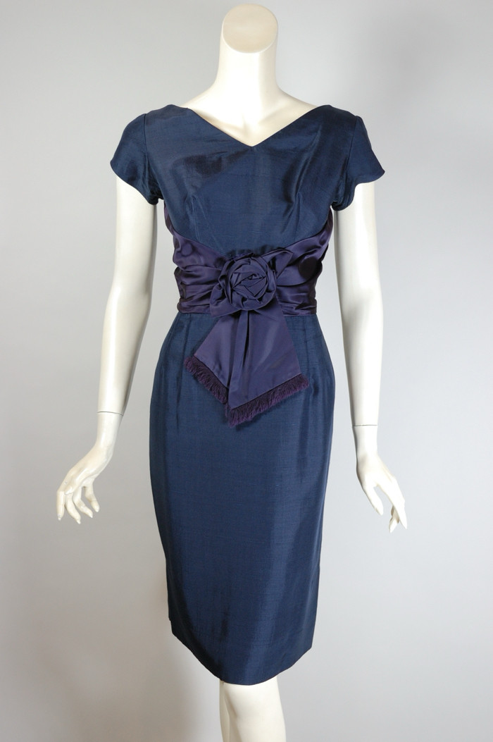 navy blue vintage cocktail dress hourglass wiggle 1950s 60s 36 bust 26 waist XS-S