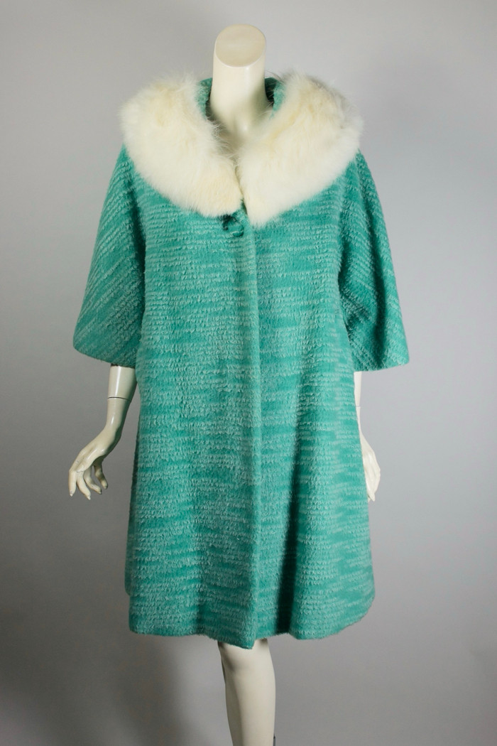 Aqua wool 1960s Lilli Ann coat with cream fox fur collar S-M