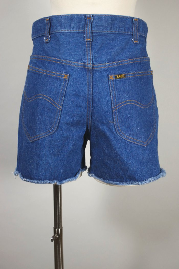 Medium blue cotton denim Lee 70s 80s cutoffs jean shorts 32 waist