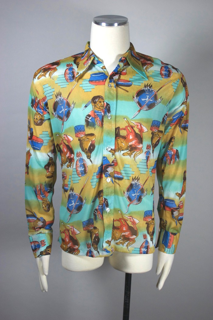 Southwest Plains Indians indigenous Native American novelty print polyester shirt 70s mens M