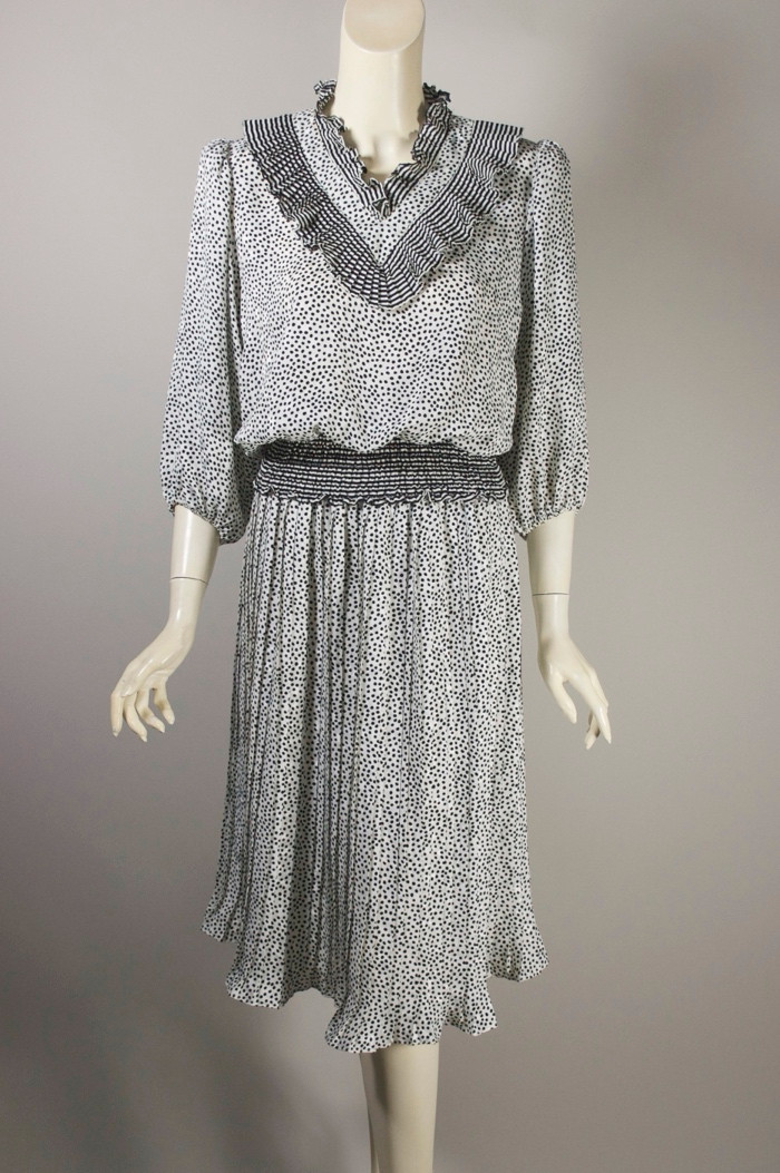black and white blouse dress polka dots stripes 80s 2-piece set XS-S Blouse outfit Size:68R eliana black maxi Luxury Bling Bling Sequins ) Please note that