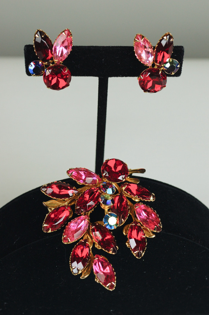 Beau Jewels ruby red deep pink 1950s 60s rhinestones pin clip-on earrings set Bowman Foster