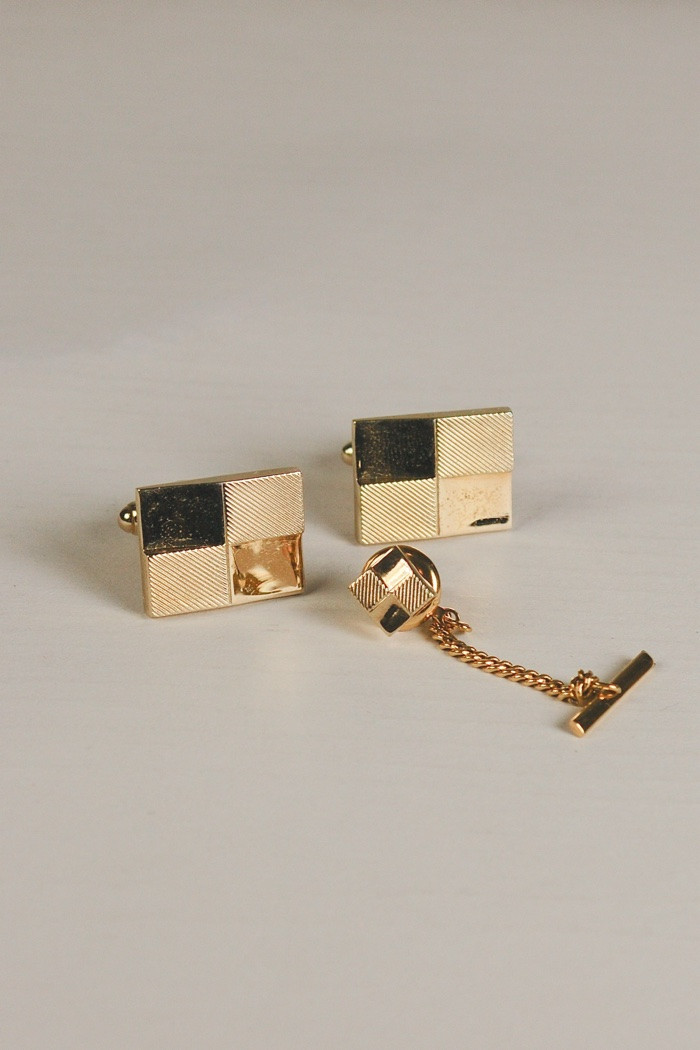 Midcentury 1950s mens accessories tie tack and cufflinks set goldtone checkerboard design rockabilly