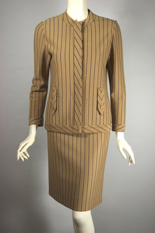 Mod 1960s skirt suit khaki navy pinstripe knit wool S-M