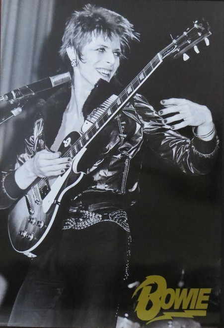 DAVID BOWIE-Guitar-Poster-Laminated available-91cm x 61cm-Brand New