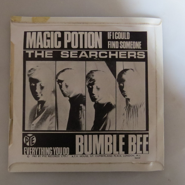 The Searchers-Bumble Bee-VINYL 7"-Aussie Press-USED-SHLP_2767
