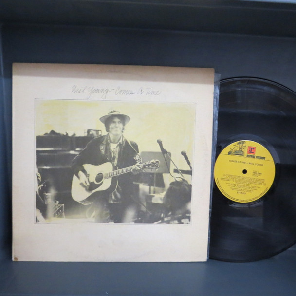 Neil Young-Comes A Time-VINYL LP-USED--SHLP170425_8165