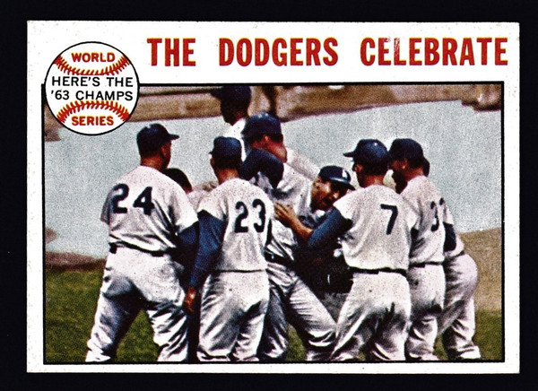 1964 Topps #140 The Dodgers Celebrate EXMT