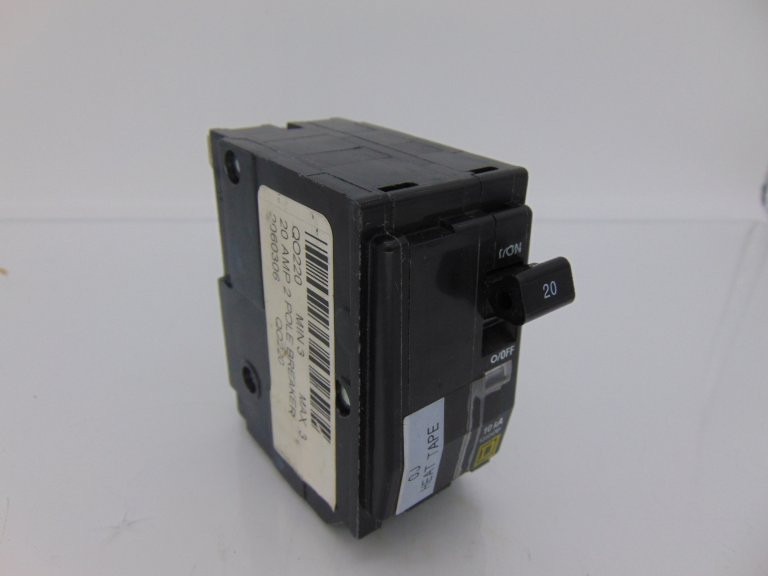 Disjoncteur Square D By Schneider Electric QO220C DP - 20 Ampères - 2 Pôles - 120/240V AC - Neuf Original