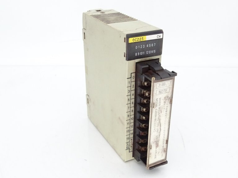 OMRON C200H-OC225 PLC MODULE オムロン C200H-OC225