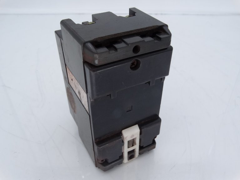 Fuji Electric EA32-5 Circuit Breaker