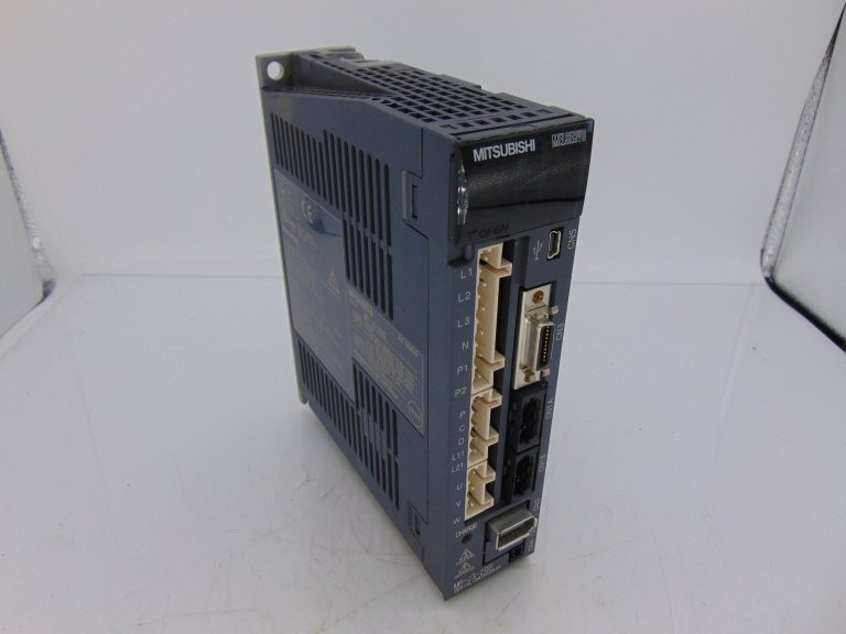 Mitsubishi Electric MR-J3-20B 本体 257198_01__72608.1738883377.
