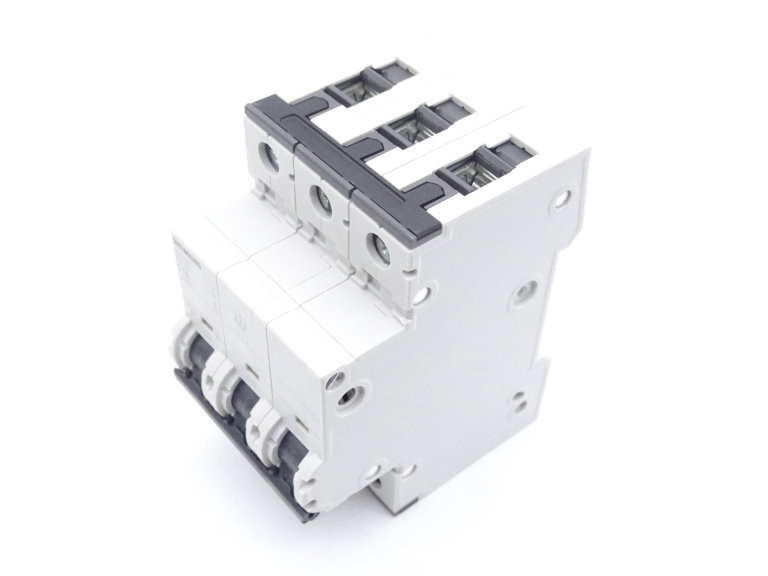 Interruttore Magnetotermico Siemens 3 Poli C16 16A 400V 5SY6316-7 &ndash; Usato