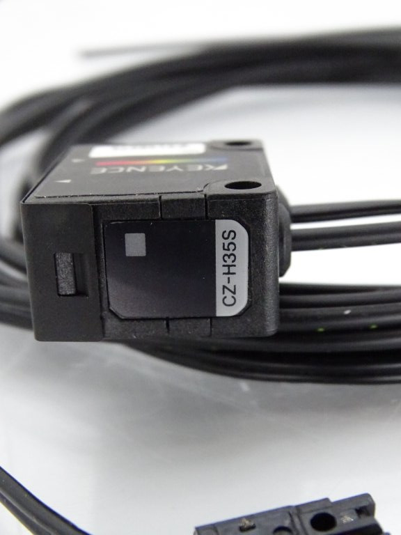 KEYENCE センサヘッド CZ-H35S KEYENCE センサヘッド CZ-H35S 【公式通販】