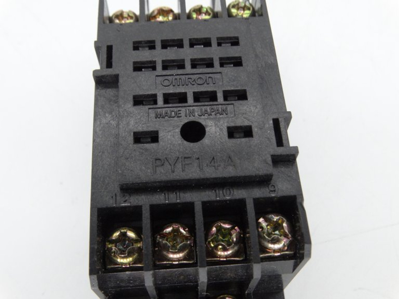 Omron PYF14A Relay Socket