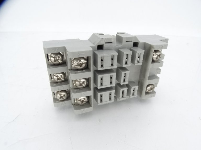 Lot De 10 Socles Relais IDEC SR3B-05 - 10A 300V - Boîte De 10 Neufs - Modèle 9K502