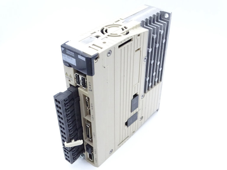 Yaskawa Electric SGDV-1R6A11A Servo Drive