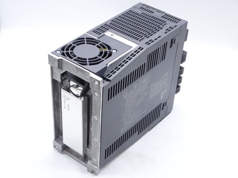Mitsubishi MR-J4W3-222B Servo Drive