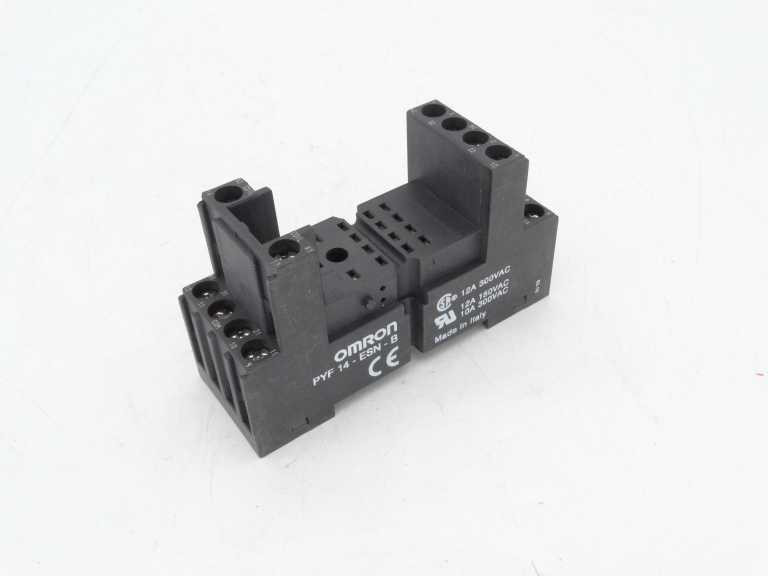 Omron PYF14-ESN-B Relay Socket