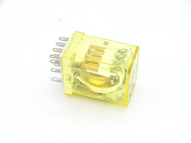 10 Pièces Relais Intermédiaire IDEC Type RY4S-UL 12V DC 14 Broches - Neuf Livraison Rapide