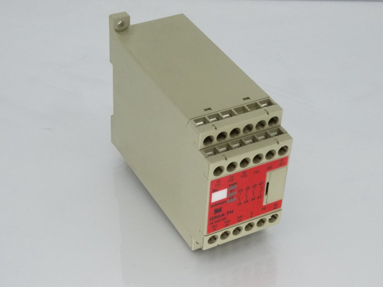 Omron G9SA-TH301 AC/DC24 Relay