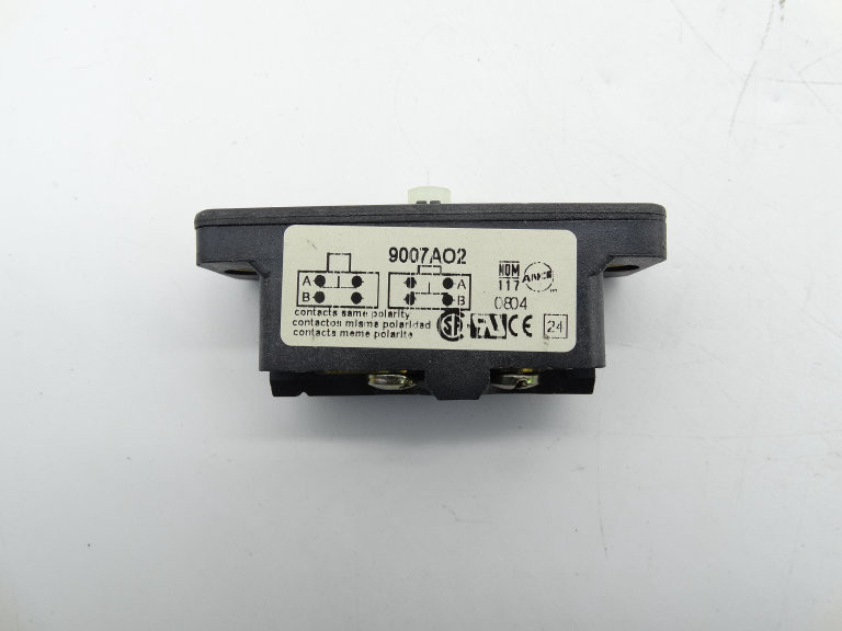 Interruttore Di Finecorsa Square D 9007 AO1 | Stantuffo, 1NO+1NC, 15A, 600V | Senza Custodia