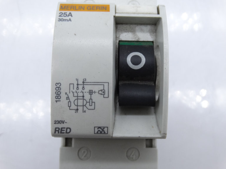 Merlin Gerin 18693 Circuit Breaker